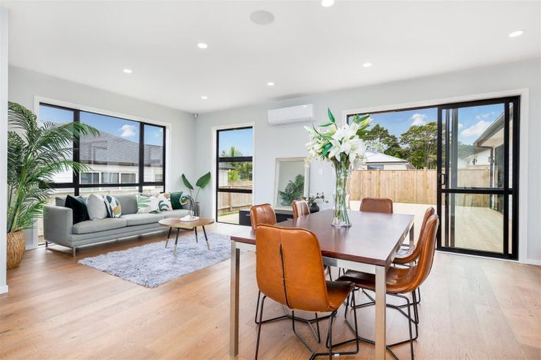 Photo of property in 22 Lewis Younie Road, Kumeu, 0810