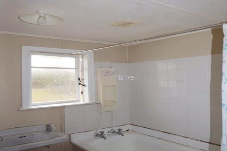 Photo of property in 40 Canteen Street, Marton, 4710