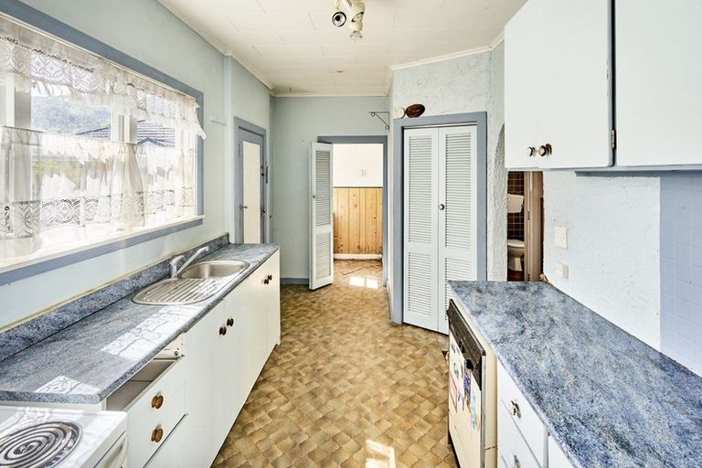 Photo of property in 6 Haig Street, Waterloo, Lower Hutt, 5011