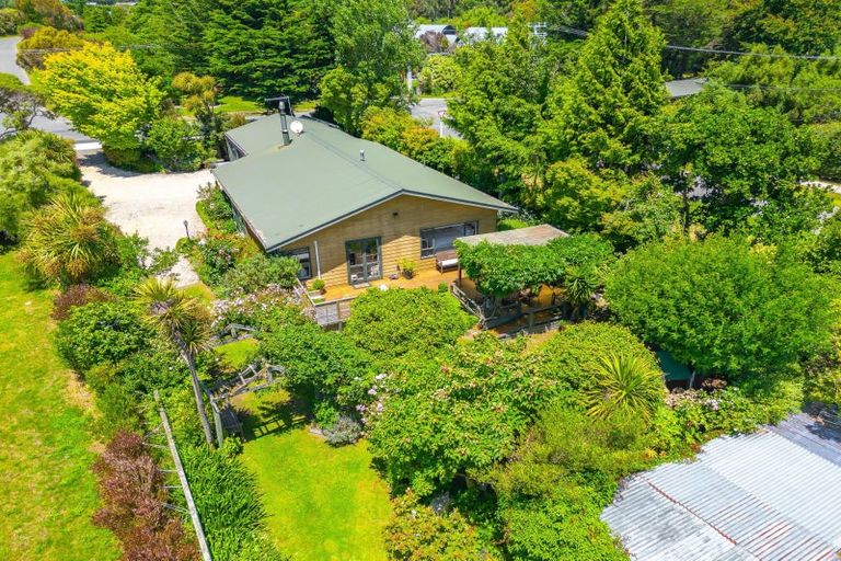 Photo of property in 37 Regent Street, Martinborough, 5711
