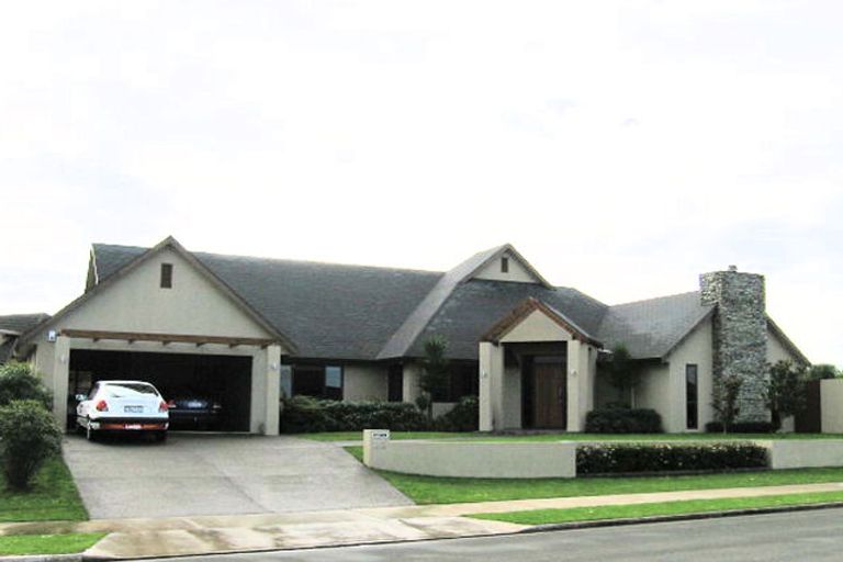 Photo of property in 22 Saint James Drive, Huntington, Hamilton, 3210