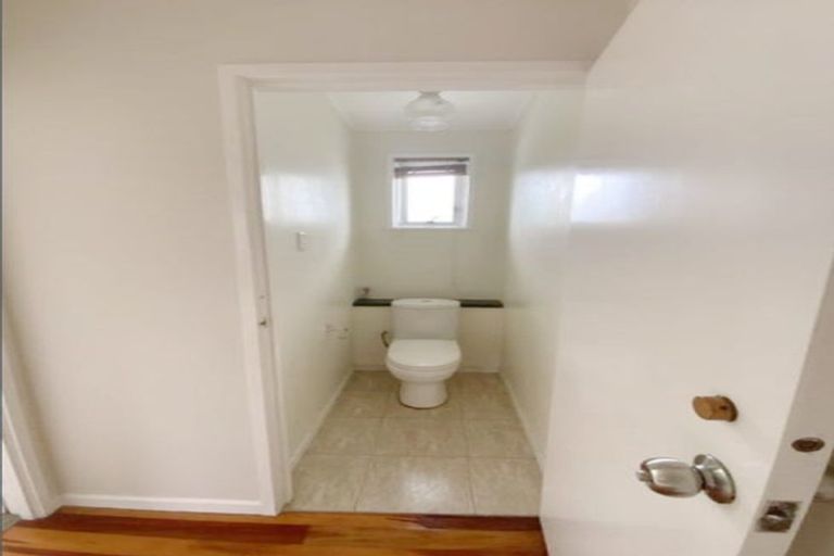 Photo of property in 3 Reelick Avenue, Pakuranga Heights, Auckland, 2010