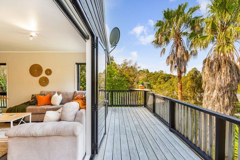 Photo of property in 1/20 Reynolds Place, Torbay, Auckland, 0630