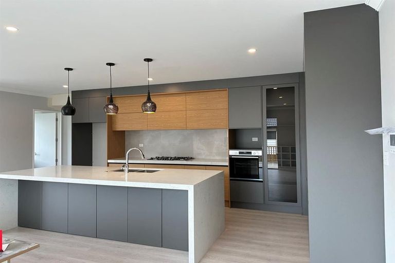 Photo of property in 13 Lumber Rise, Swanson, Auckland, 0614