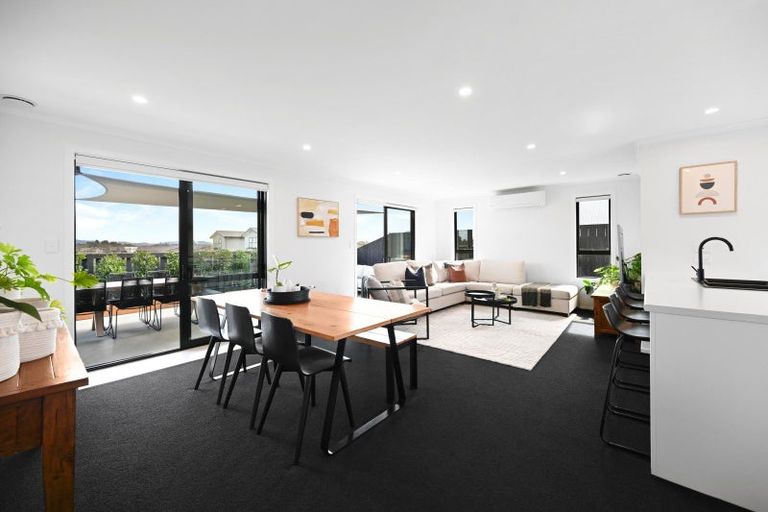 Photo of property in 8 Pragma Rise, Rototuna North, Hamilton, 3210