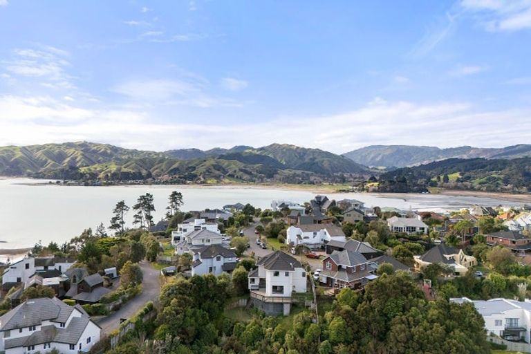 Photo of property in 60 Molyneux Close, Whitby, Porirua, 5024