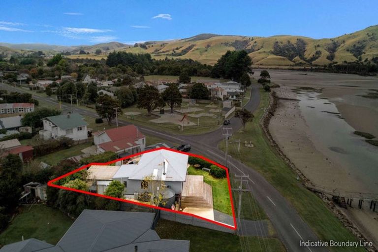 Photo of property in 358 Pounawea Road, Owaka, 9585