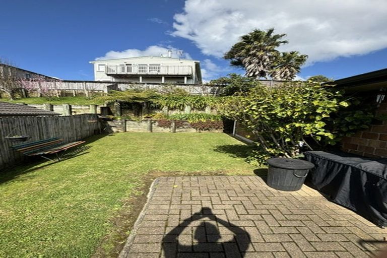 Photo of property in 67 Nimstedt Avenue, Oteha, Auckland, 0632