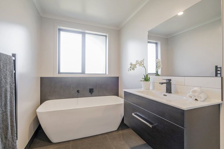 Photo of property in 53 Palm Drive, Whitianga, 3510