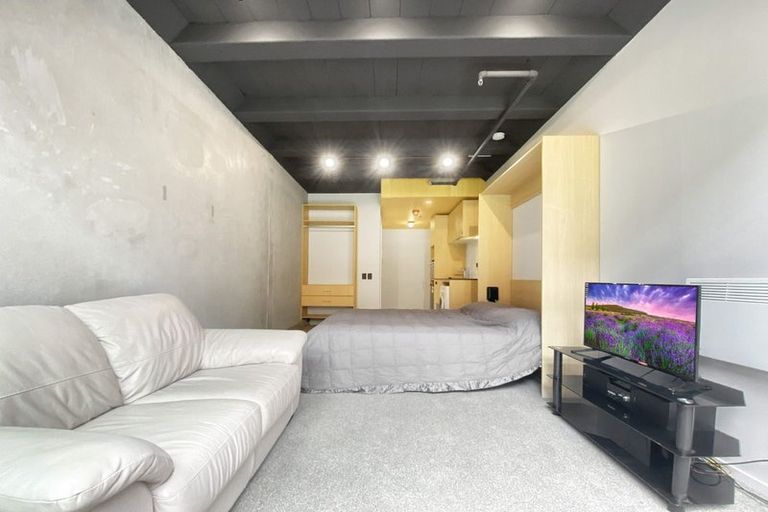 Photo of property in Vedado Apartments, 208/41 Hopper Street, Mount Cook, Wellington, 6011