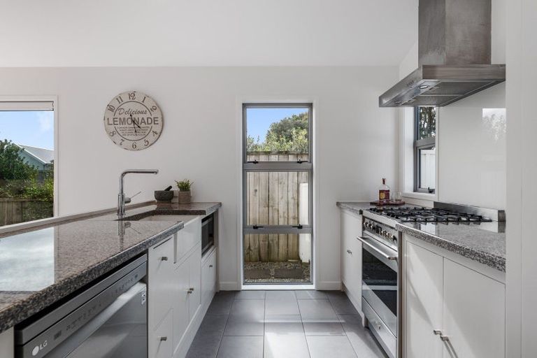 Photo of property in 9 Alice Lane, Papamoa Beach, Papamoa, 3118