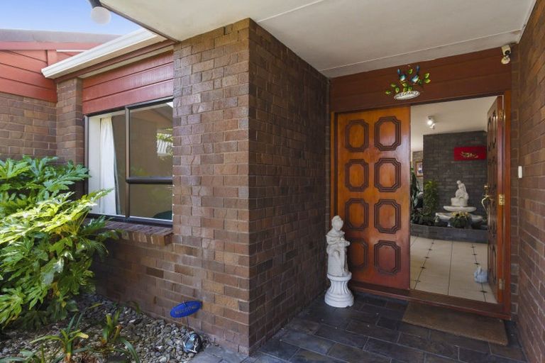 Photo of property in 11 Oakwood Grove, Paraparaumu Beach, Paraparaumu, 5032