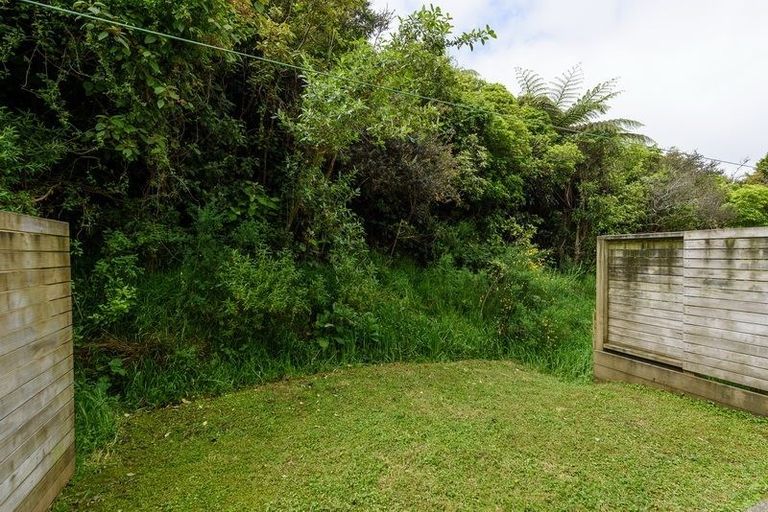 Photo of property in 46 Saddleback Grove, Karori, Wellington, 6012