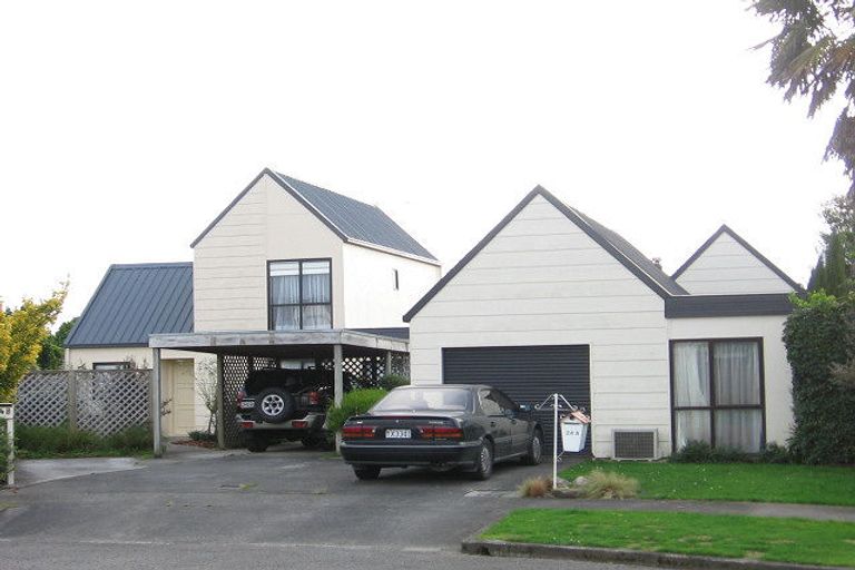 Photo of property in 24b Dorset Crescent, Hokowhitu, Palmerston North, 4410