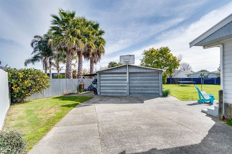 Photo of property in 15 Shearer Place, Pirimai, Napier, 4112