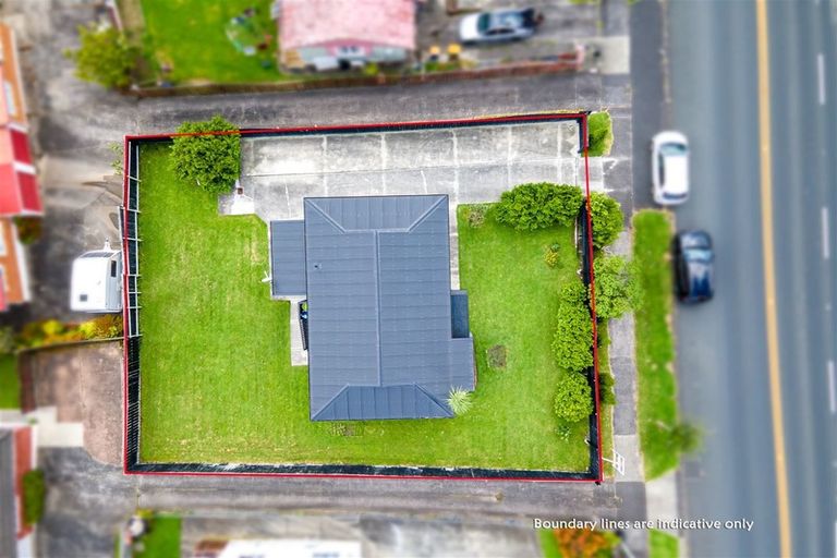 Photo of property in 274 Great North Road, Henderson, Auckland, 0612