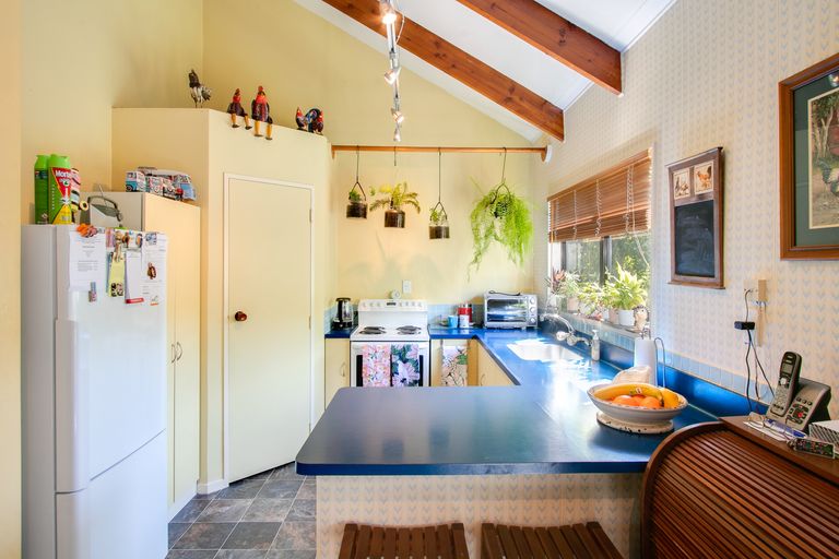 Photo of property in 10 Martin Dale, Raureka, Hastings, 4120