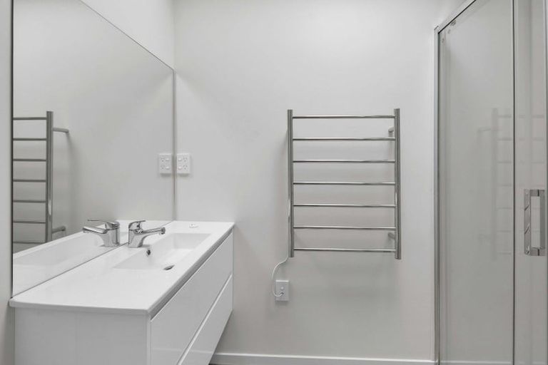 Photo of property in 3 Mcgrath Way, Taita, Lower Hutt, 5011