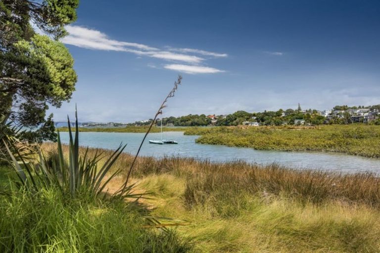 Photo of property in 55 Kawerau Avenue, Devonport, Auckland, 0624