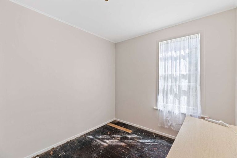 Photo of property in 19 William Bond Street, Stanley Point, Auckland, 0624