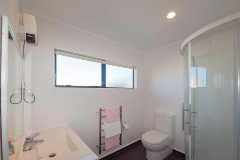 Photo of property in 7 Amesbury Drive, Churton Park, Wellington, 6037