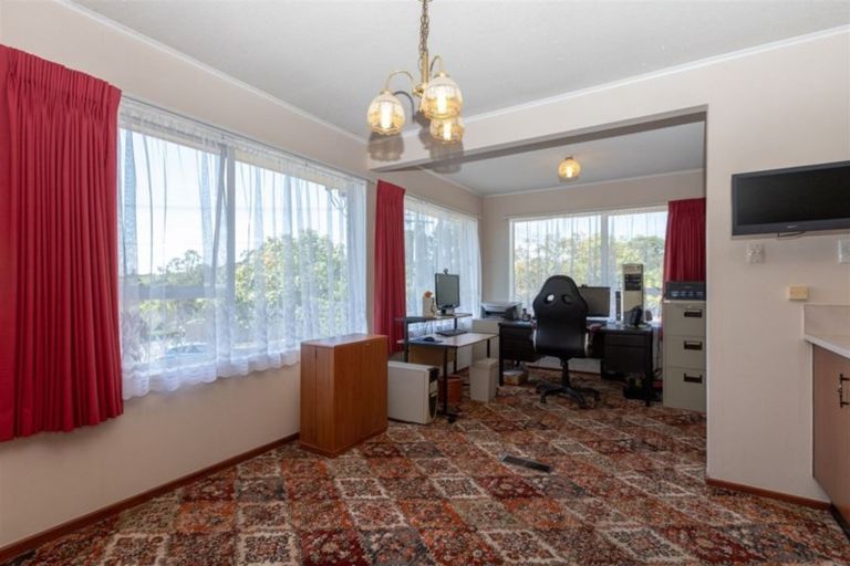 Photo of property in 27 Acacia Crescent, Glenview, Hamilton, 3206