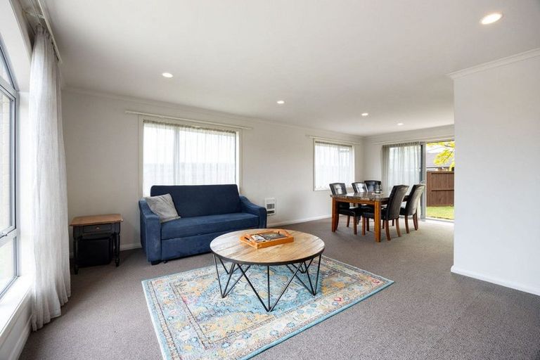 Photo of property in 18 Brancaster Place, Cambridge, 3434