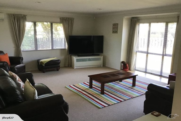 Photo of property in 1 Harris Place, Ngatea, 3503