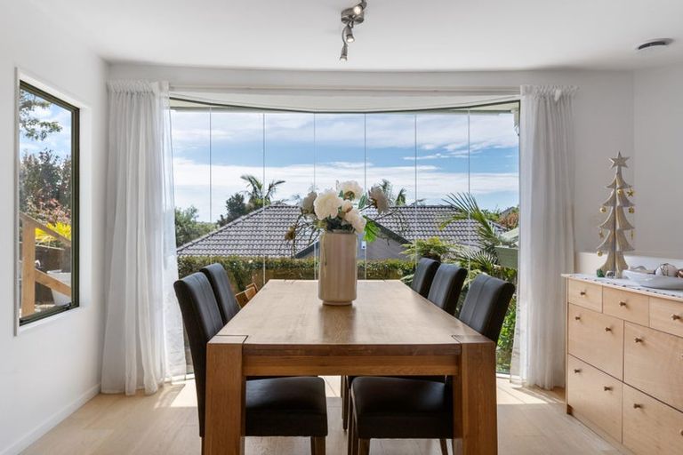 Photo of property in 1/28 Wiltshire Place, Somerville, Auckland, 2014