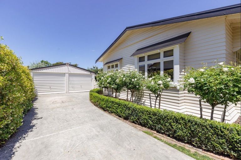 Photo of property in 10 Argyle Avenue, Takaro, Palmerston North, 4410