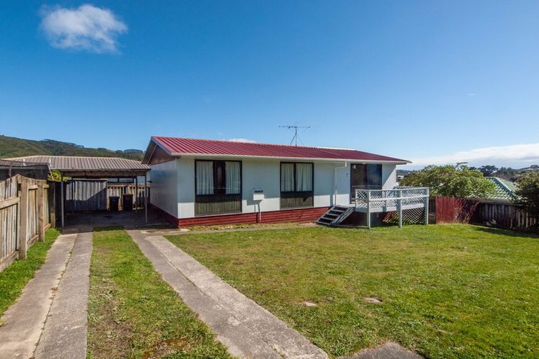Photo of property in 14 Awatea Street, Ranui, Porirua, 5024