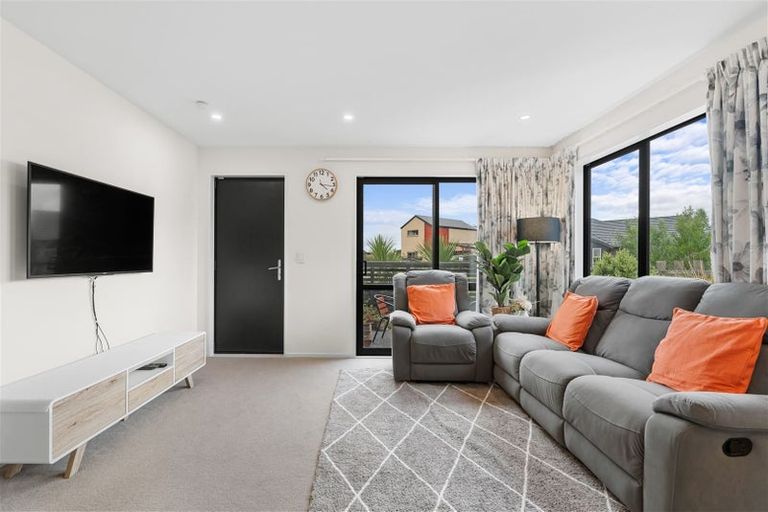 Photo of property in 1 Piripiri Place, Broomfield, Christchurch, 8042