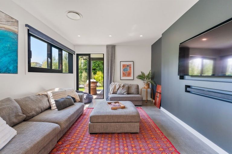 Photo of property in 2 Nisbet Terrace, Kinloch, Taupo, 3377