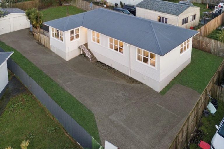 Photo of property in 25 Romney Place, Manurewa, Auckland, 2102