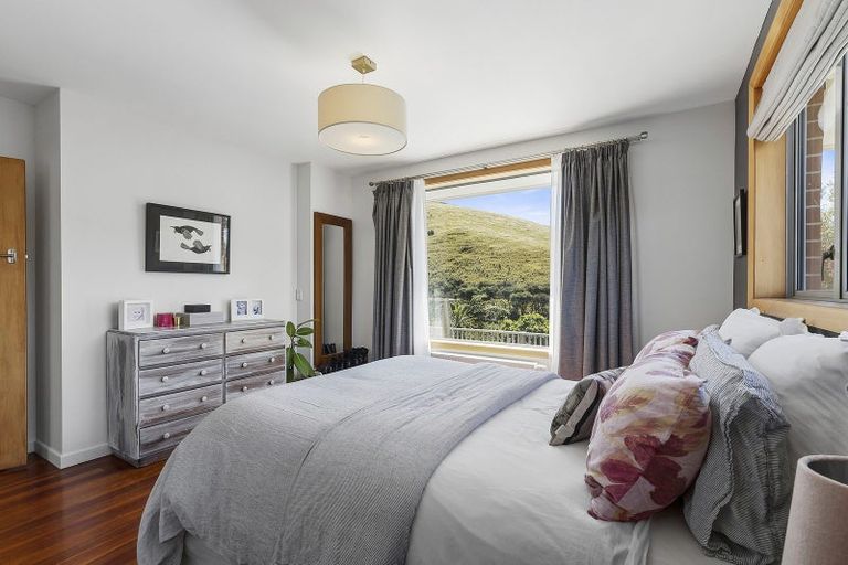 Photo of property in 18 Kapekape Place, Pukerua Bay, 5026