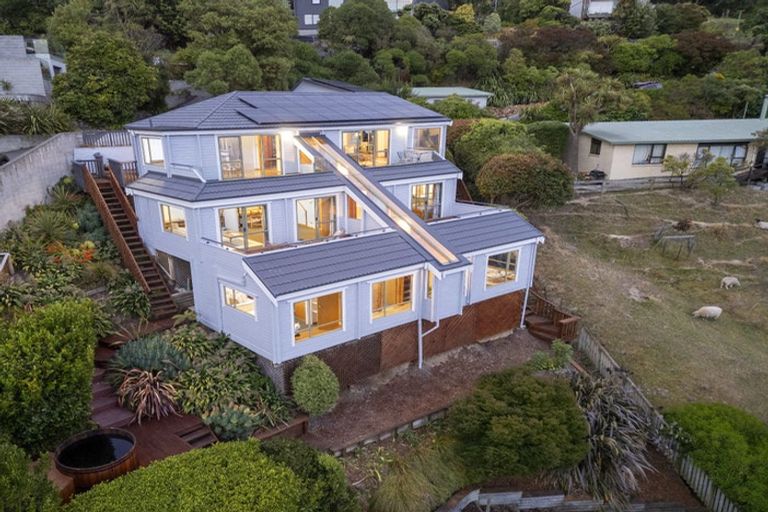 Photo of property in 153 Clifton Terrace, Clifton, Christchurch, 8081