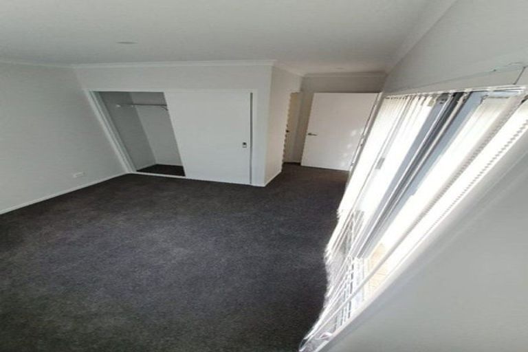Photo of property in 61d Wellington Street, Pukekohe, 2120