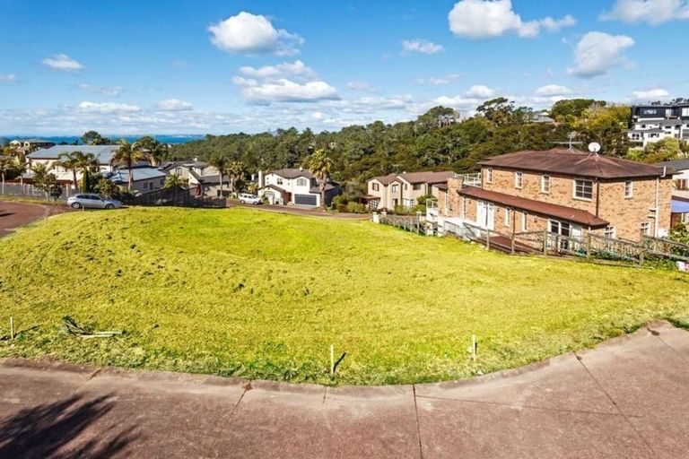 Photo of property in 107 Penguin Drive, Murrays Bay, Auckland, 0630