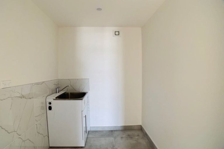 Photo of property in 38 Ascension Crescent, Orewa, 0931