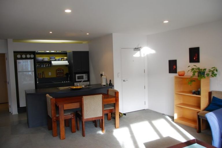 Photo of property in St Peters Apartments, 9e/192 Willis Street, Te Aro, Wellington, 6011