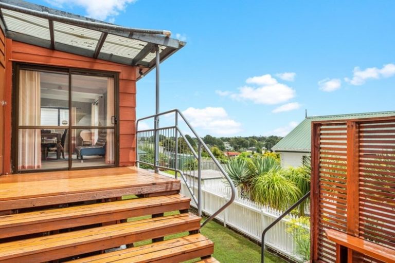 Photo of property in 82 Forest Lake Road, Forest Lake, Hamilton, 3200