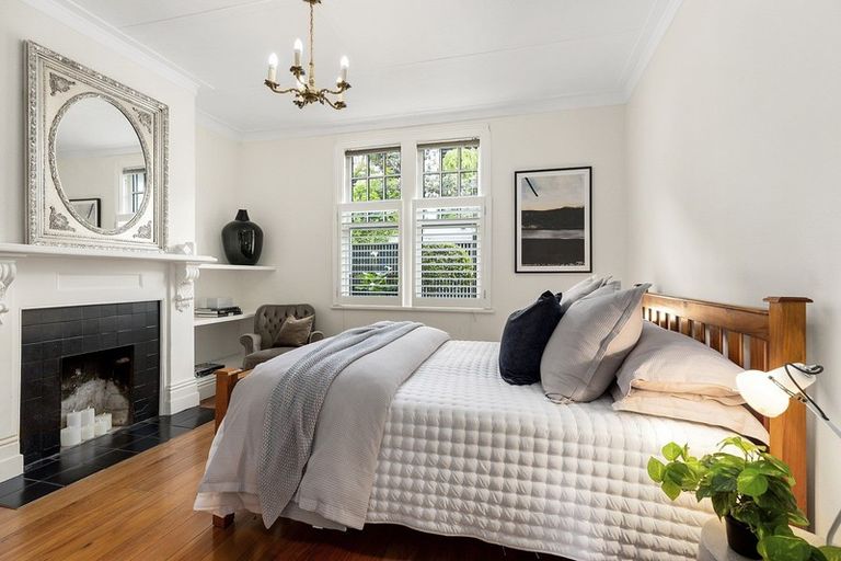 Photo of property in 33 Grant Road, Thorndon, Wellington, 6011