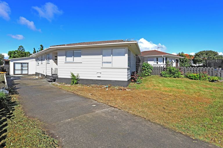 Photo of property in 30 Sharland Avenue, Manurewa, Auckland, 2102