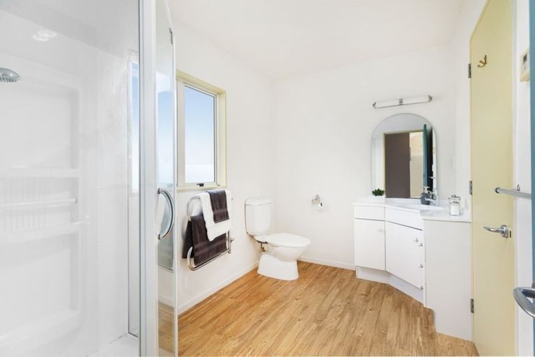 Photo of property in 16 Kilkelly Close, Tawa, Wellington, 5028