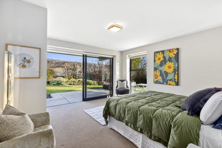 Photo of property in 12 De Bettencor Place, Mount Pisa, Cromwell, 9383