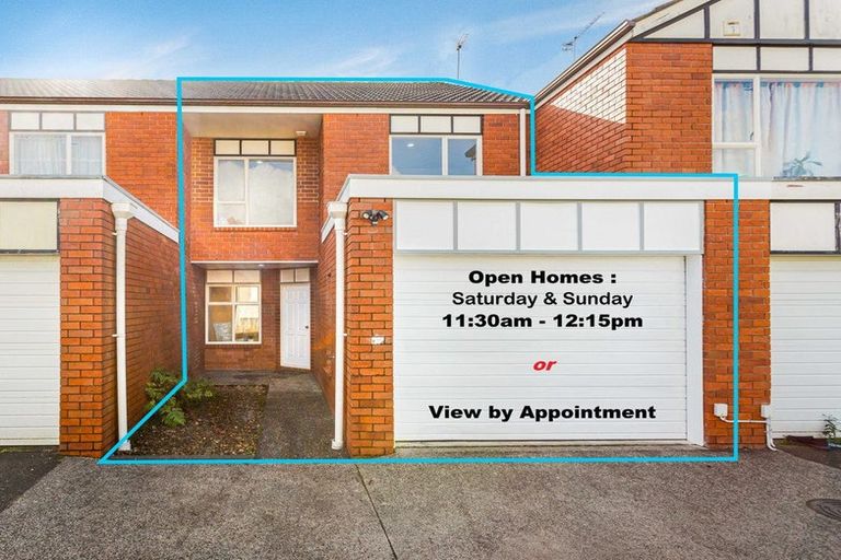 Photo of property in 4/23 Charlenne Close, Ranui, Auckland, 0612