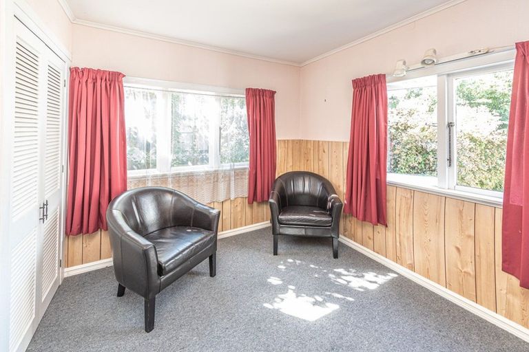 Photo of property in 42 Gloag Street, Waverley, 4510