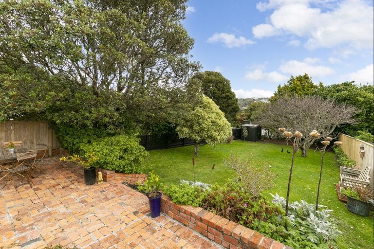 Photo of property in 2 Chatham Street, Berhampore, Wellington, 6023