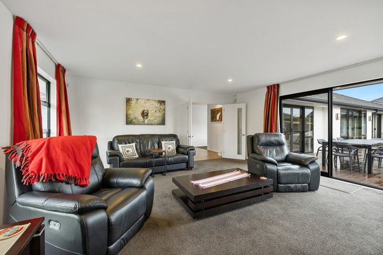 Photo of property in 30 Hemingway Place, Spencerville, Christchurch, 8083