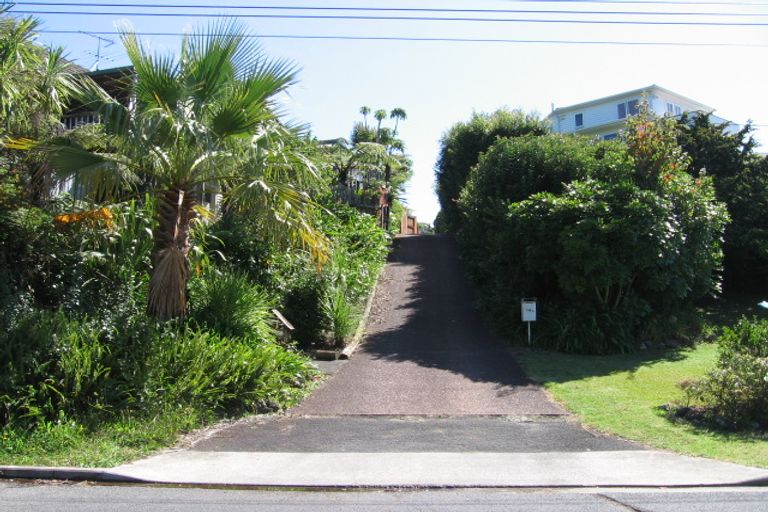 Photo of property in 2/14 Oban Road, Browns Bay, Auckland, 0630